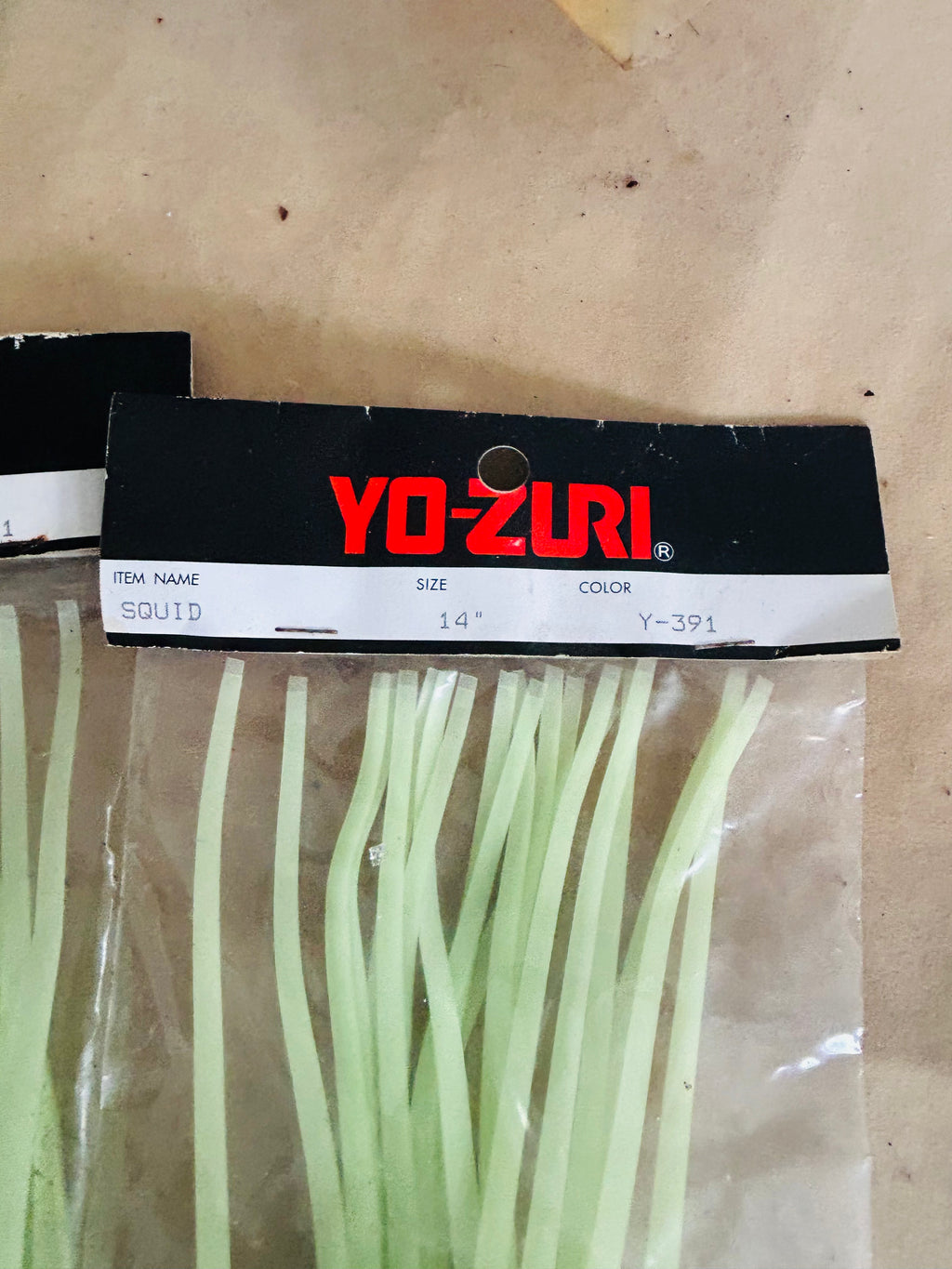 Yo-Zuri Shell Squid 14” Squid Skirt Glow Model Y-391