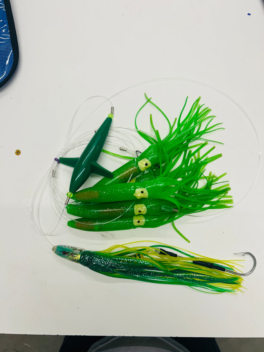 Daisy chain with Braid Tuna Lure in Green Color.