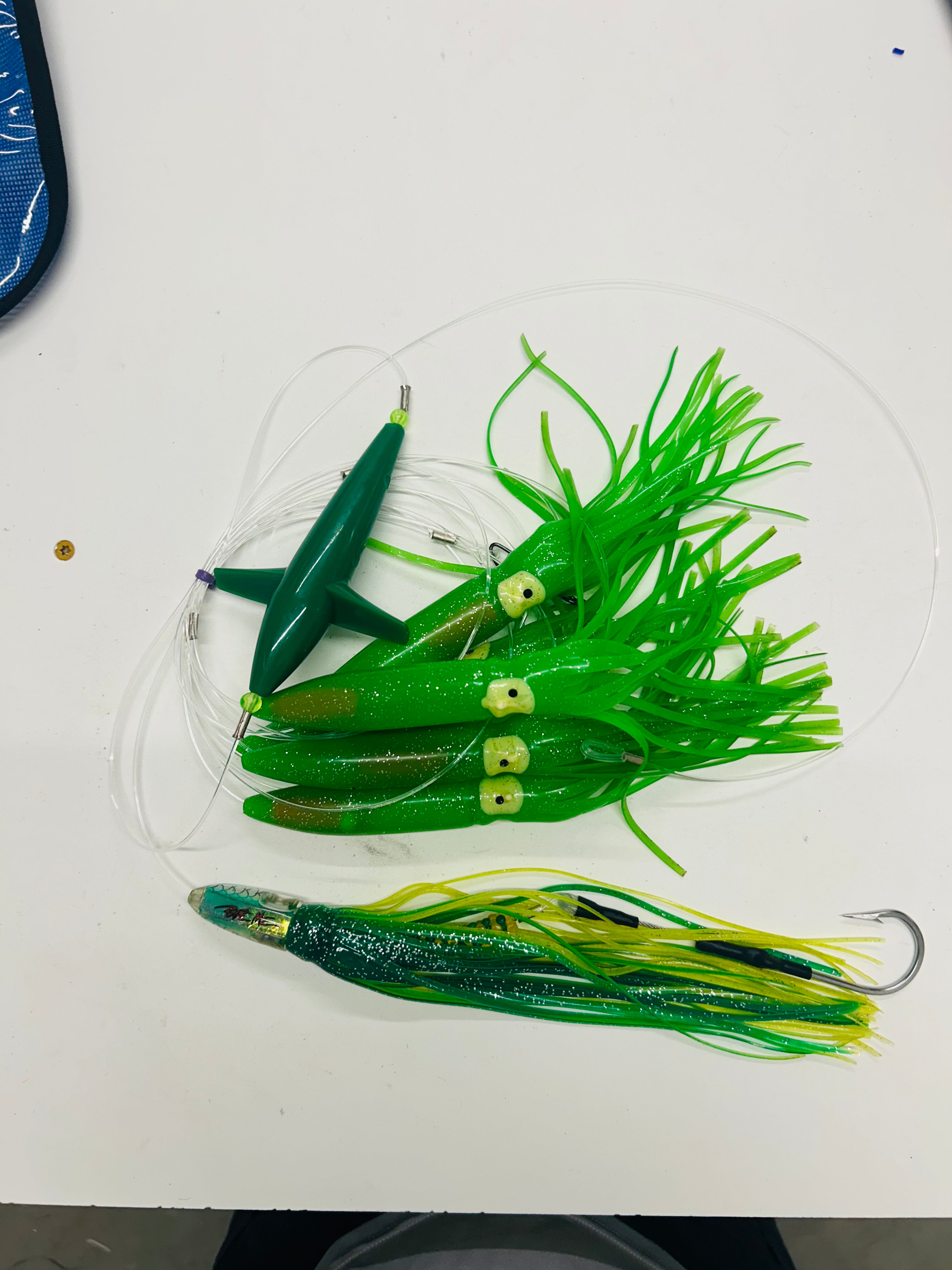 Daisy chain with Braid Tuna Lure in Green Color.