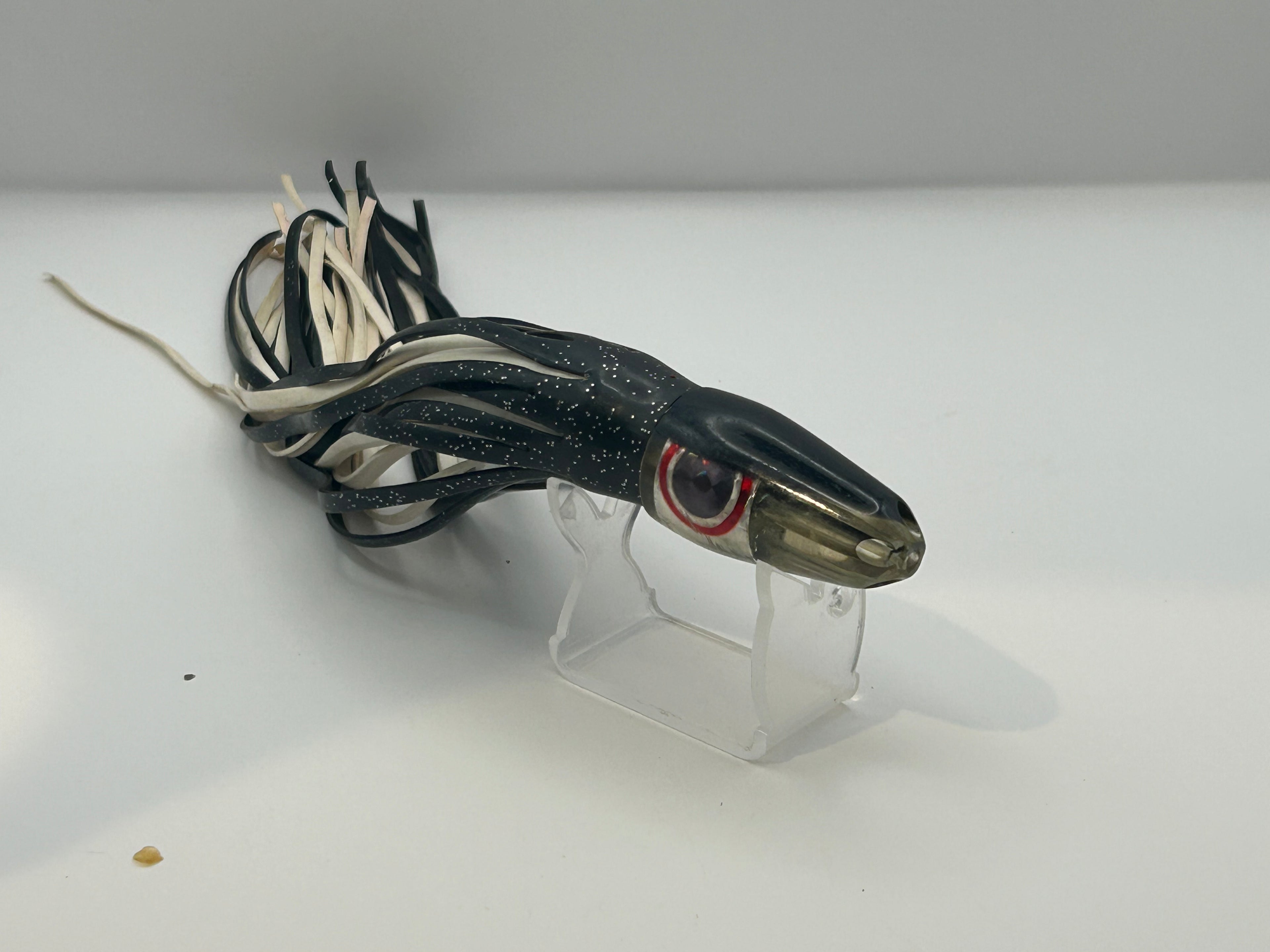 Lee Lur Custom Lures. 5 Hole Jetted Bullet 9”